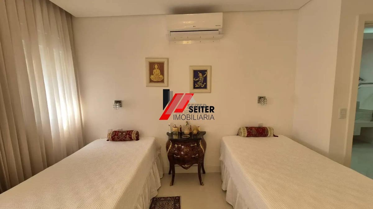 Cobertura 2 dormitórios com suite venda Centro Florianópolis