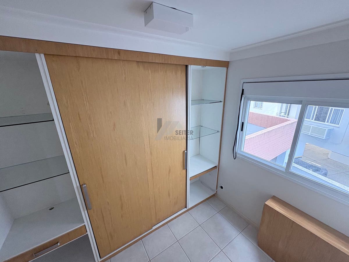 Apartamento de 3 Dormitorios a Venda Florianopolis Centro