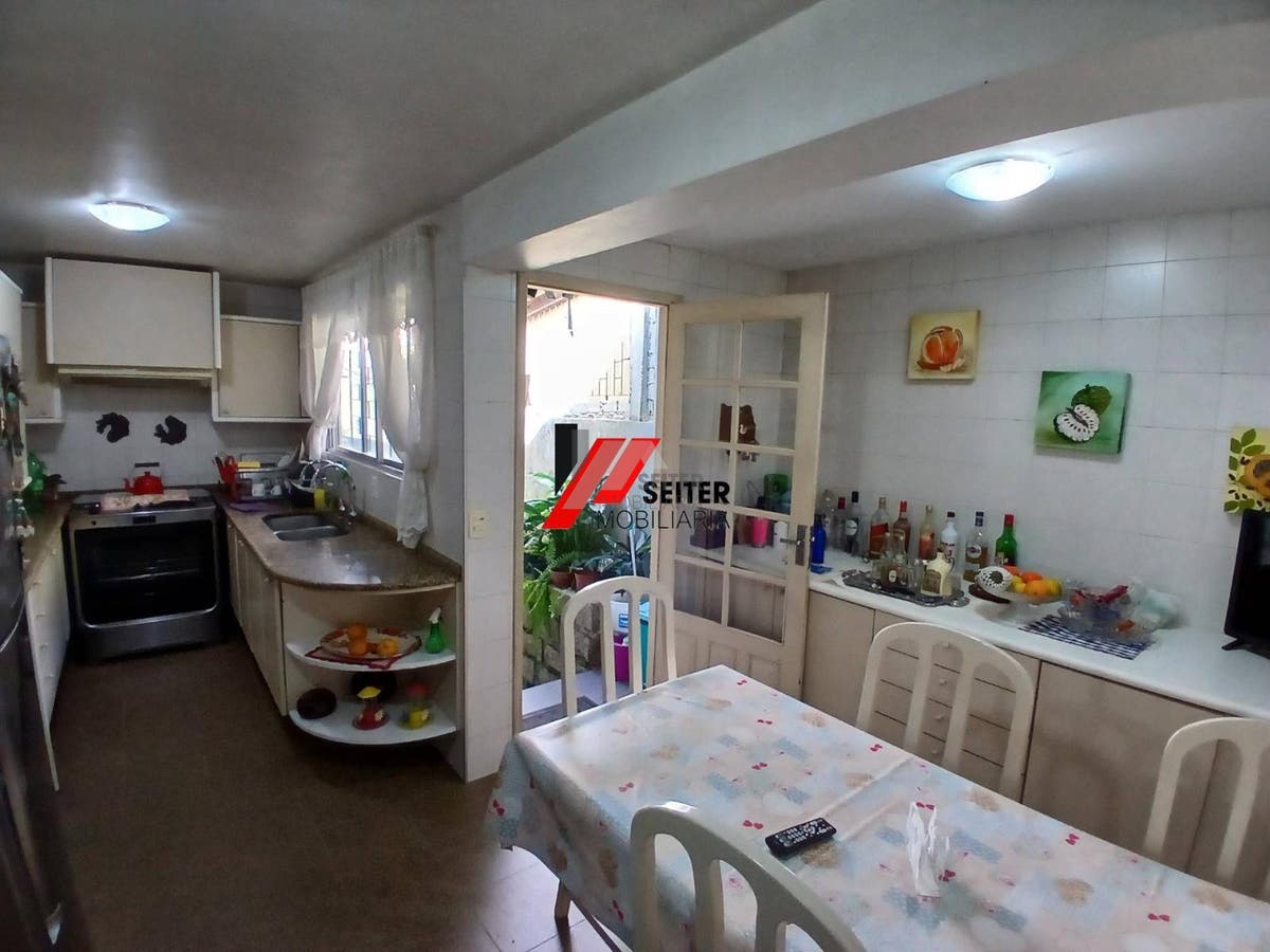 Casa a venda na carvoeira, Florianópolis.