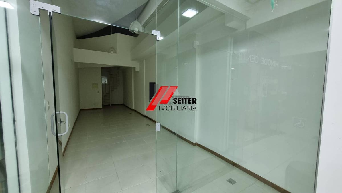 Loja/sala comercial à venda em Edifício comercial no Centro de Florianópolis