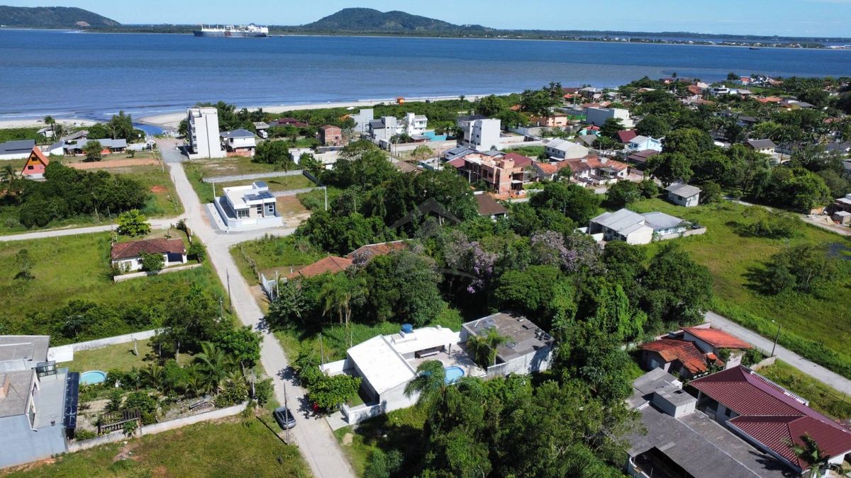 Casa, 4 suítes e piscina, pontal