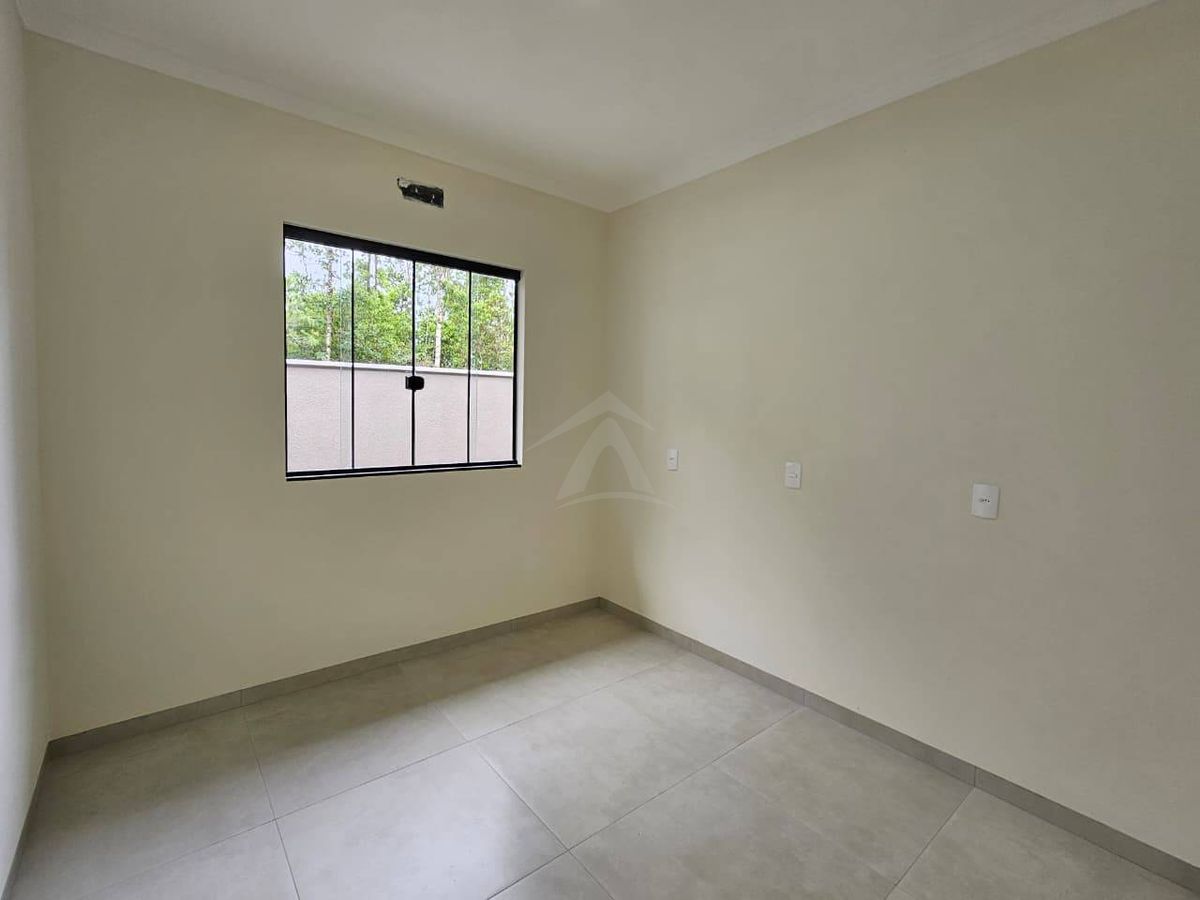 Casa, 3 quartos sendo 1 suíte, bal. Itapoá