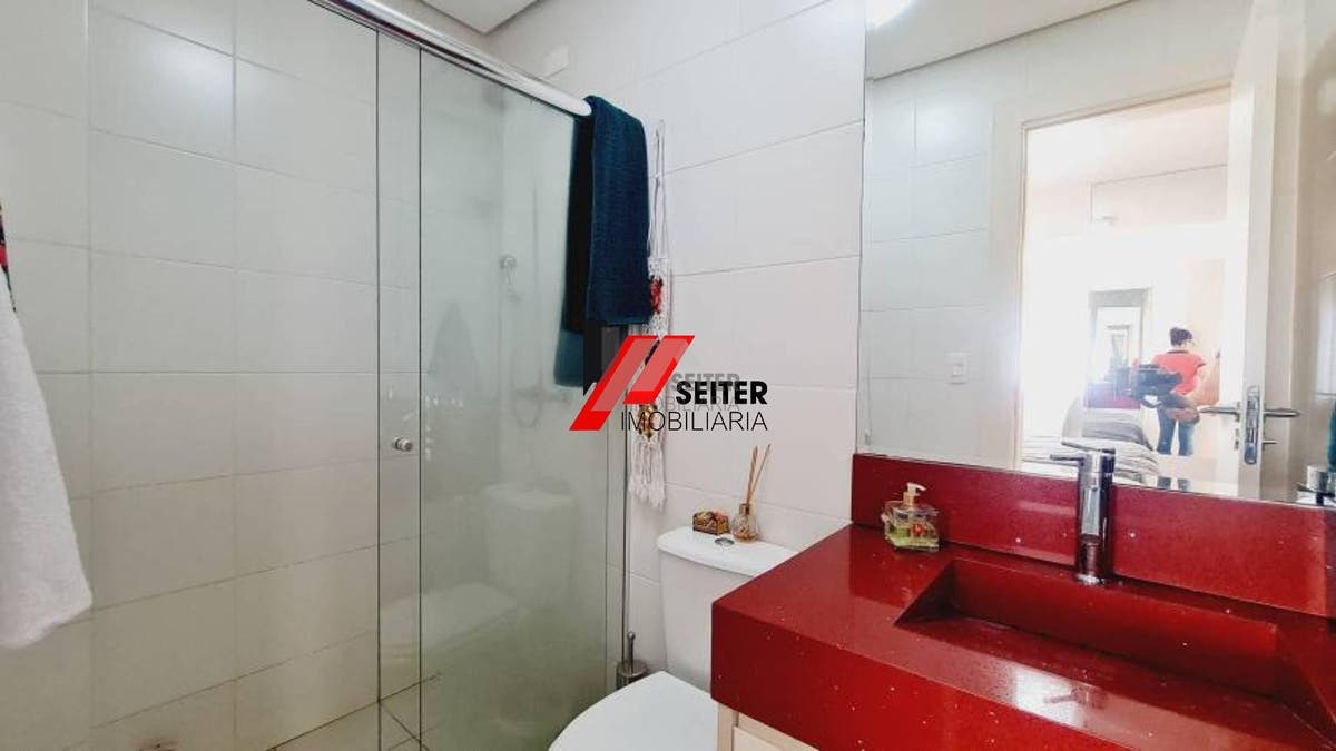 Cobertura 3 suites para alugar no Itacorubi Florianópolis