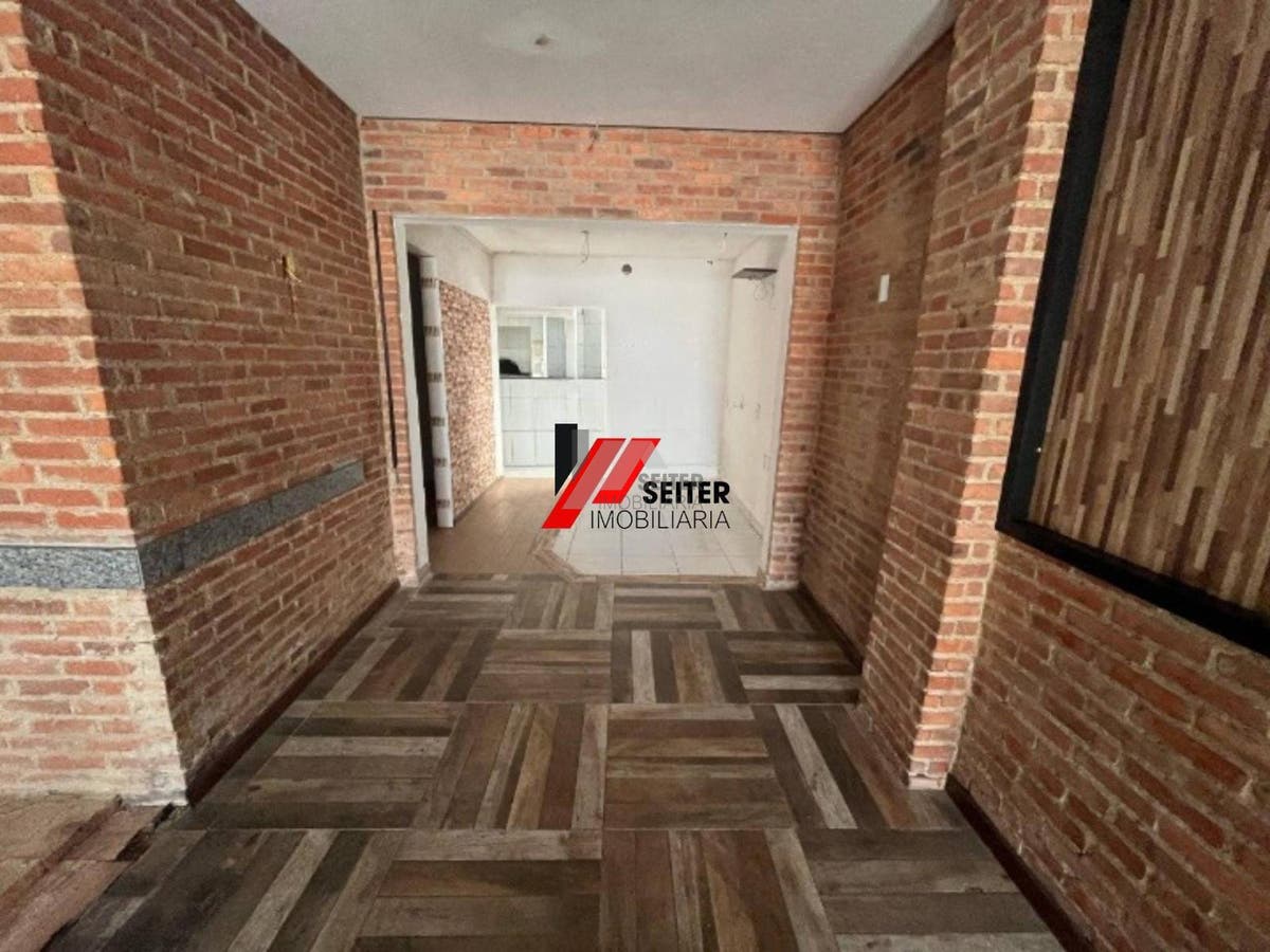 Casa comercial para locação centro de Florianópolis proximo mercado hippo