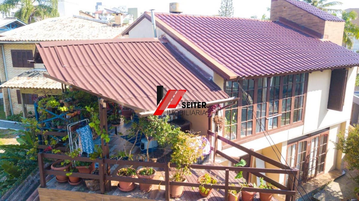 Casa comercial a venda em Canasvieiras norte de Florianópolis