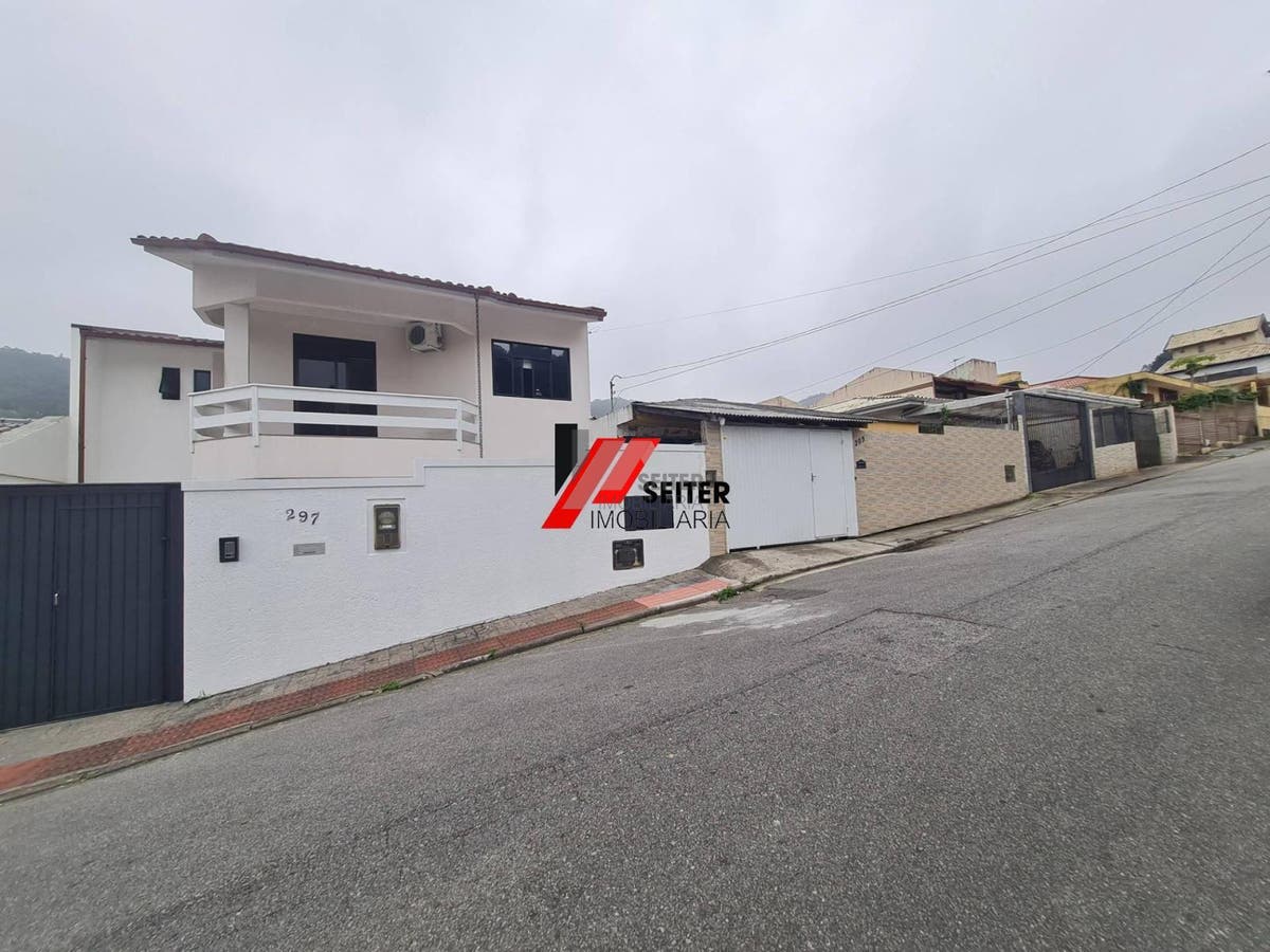 Casa de 4 dormitorios a venda Saco dos Limoes regiao central e proximo a UFSC