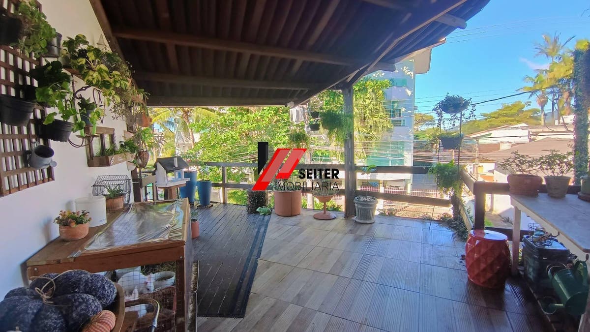 Casa comercial a venda em Canasvieiras norte de Florianópolis