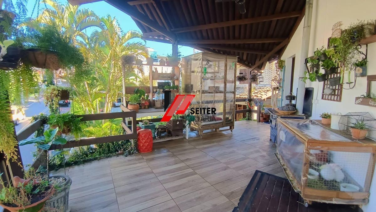 Casa comercial a venda em Canasvieiras norte de Florianópolis