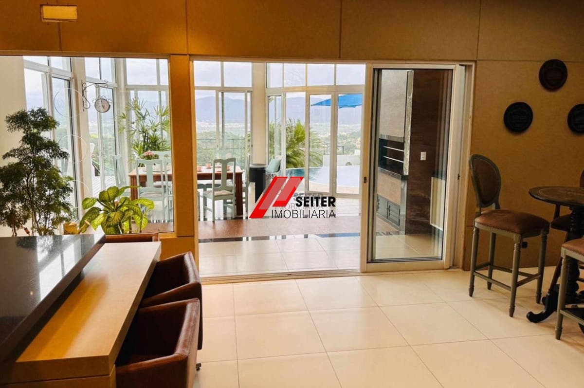Casa de 5 suítes Alto Padrão à Venda condomínio Altos de São José no Roçado