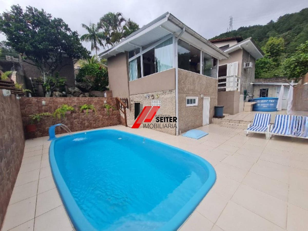 Casa de 2 domritorios a venda Florianopolis Itacorubi