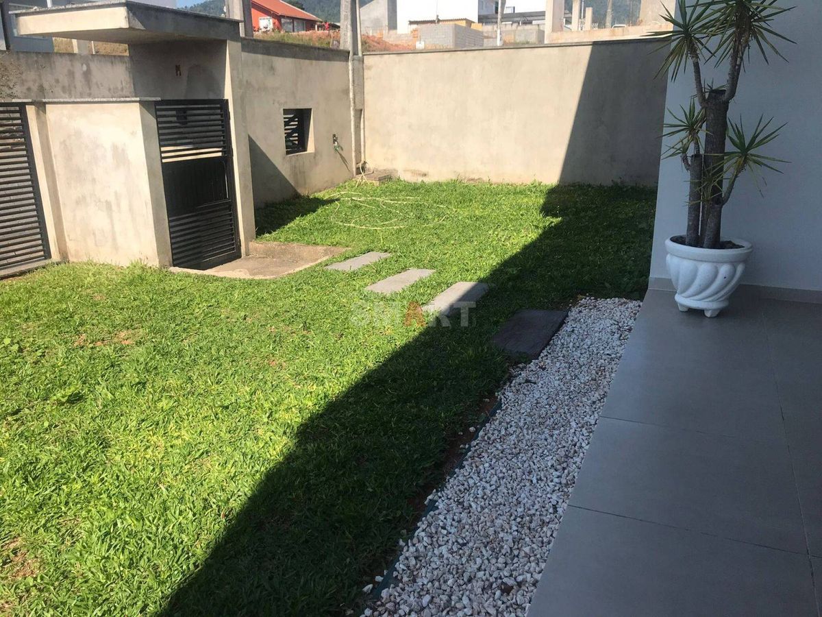 Casa Semimobiliada à Venda em Nereu Ramos