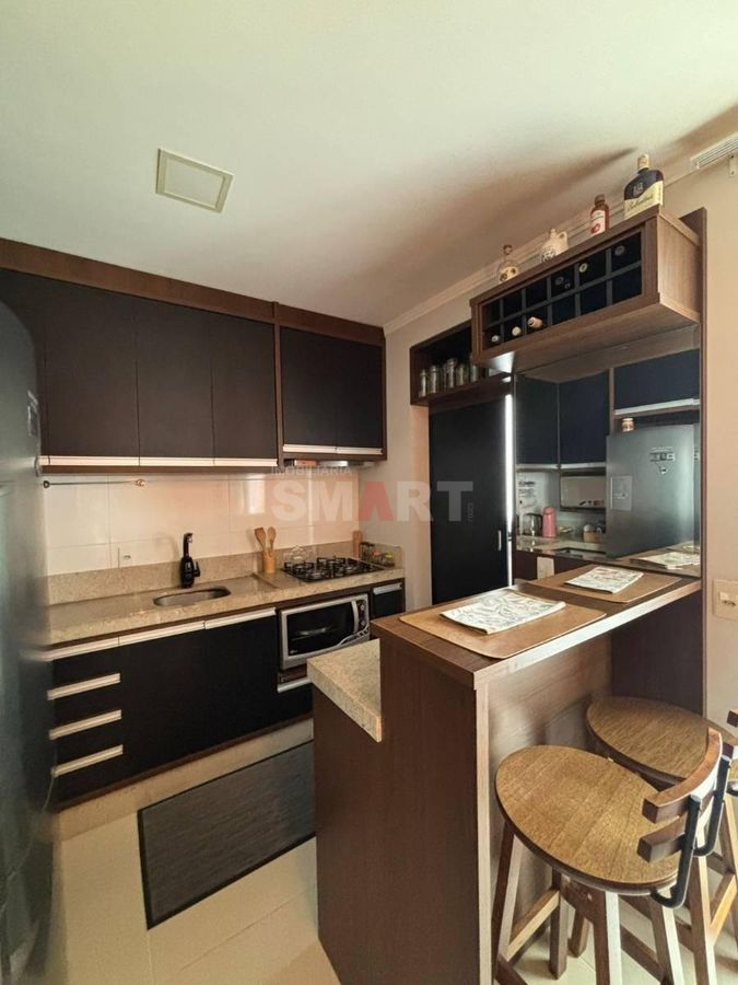 Apartamento com 2 Quartos e Ampla Área Externa no Bairro Amizade