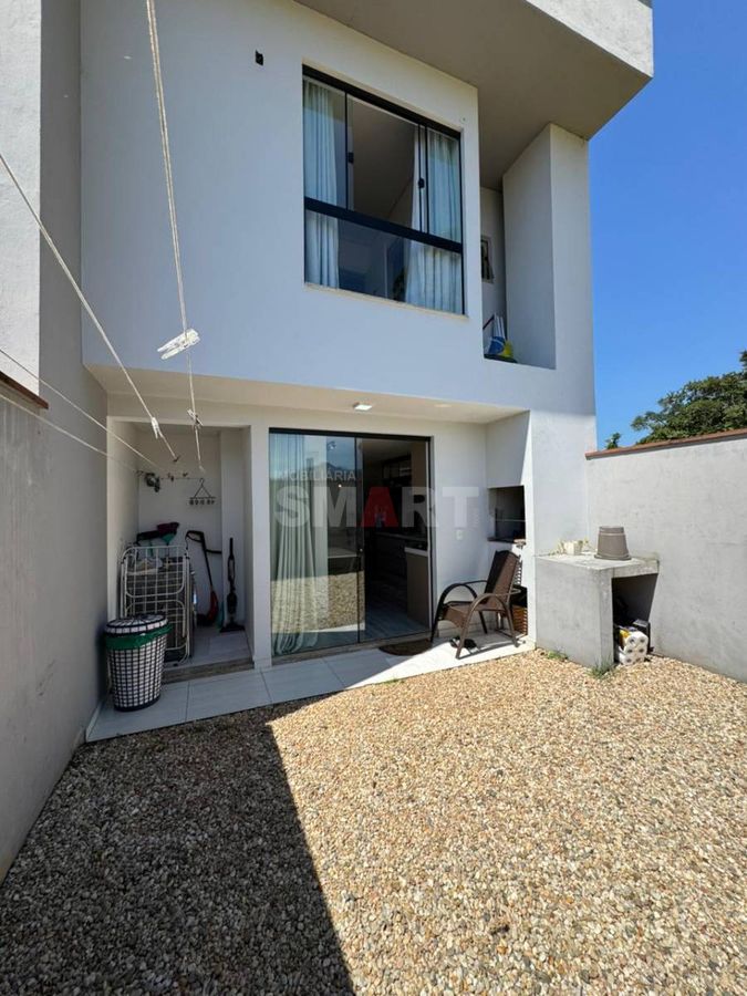 Geminado Duplex com 2 Suítes no bairro Três Rios do Sul