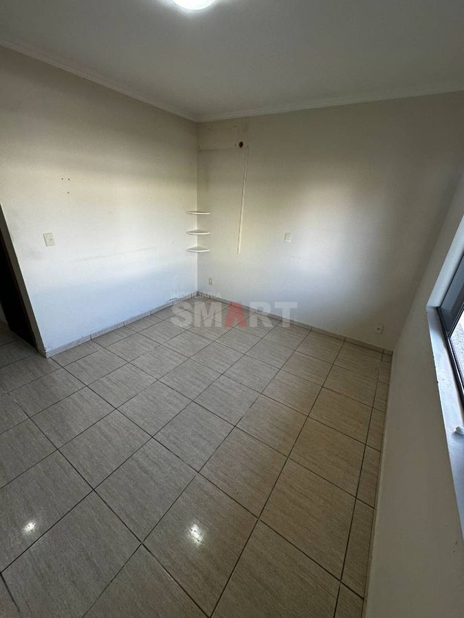 Casa Semimobiliada Suíte + 02 Dormitórios em Três Rios