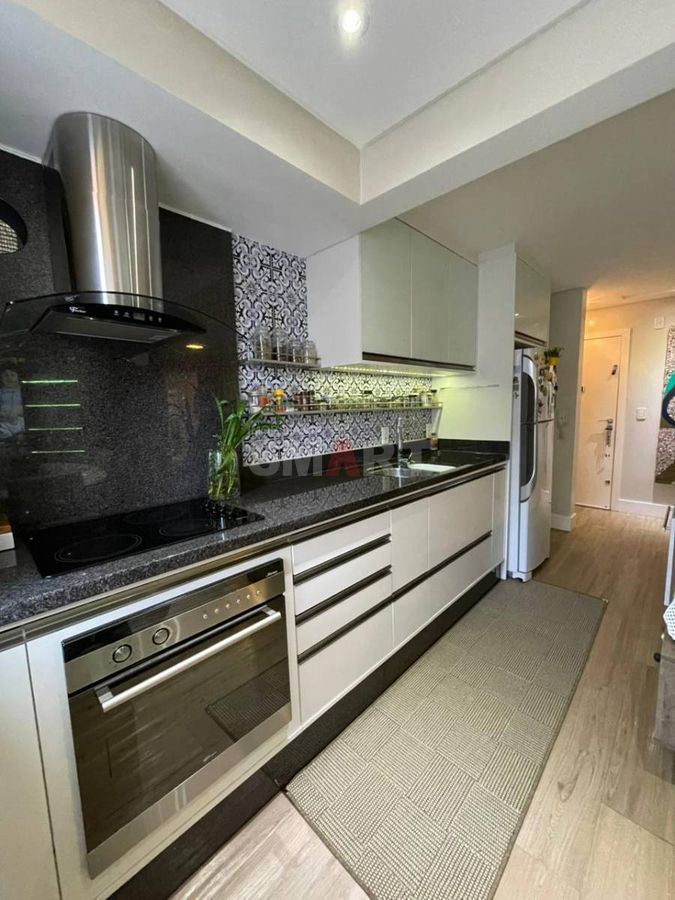 Apartamento com Terraço no Centro