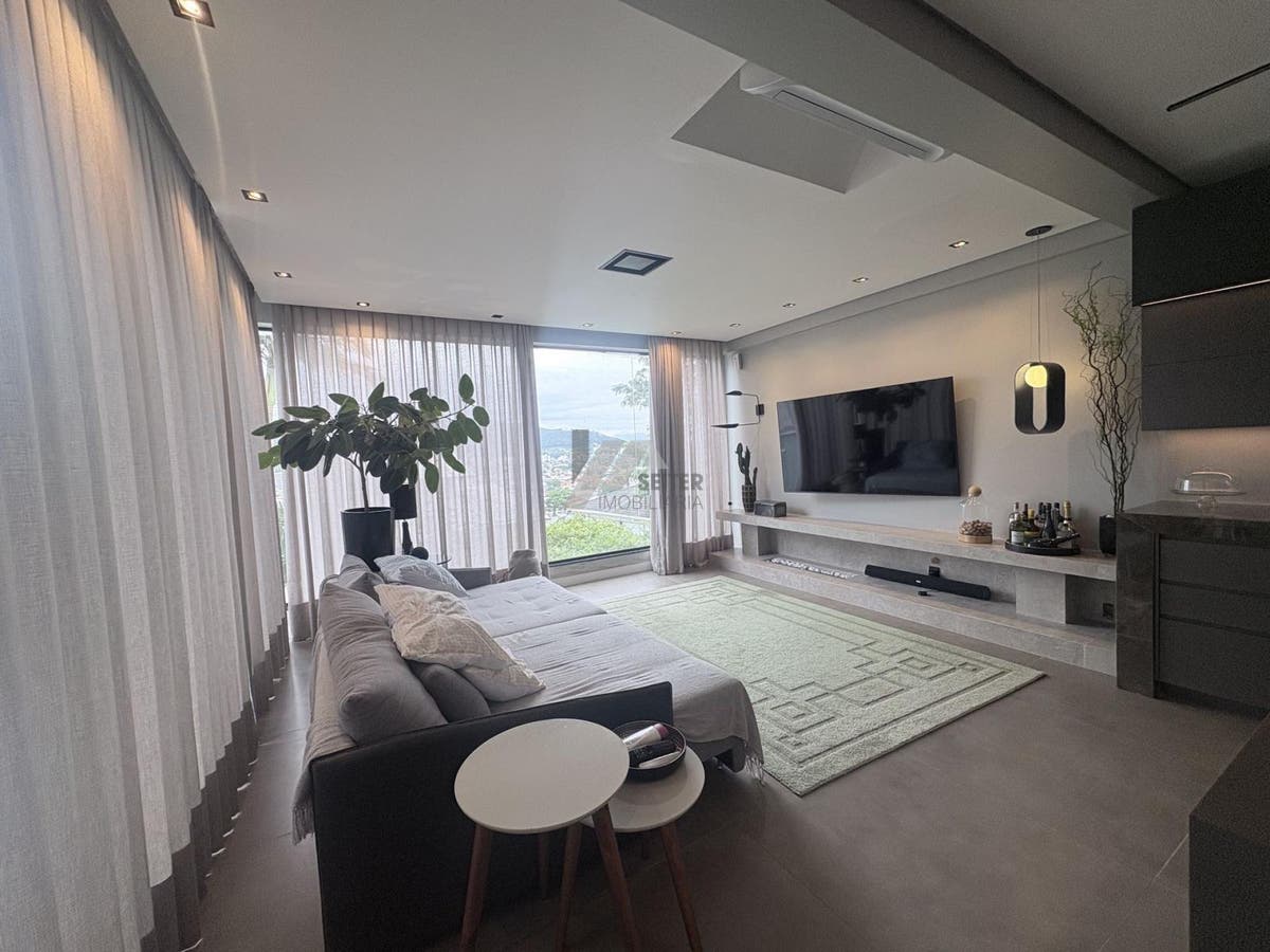 Casa Moderna a Venda Itacorubi Florianopolis