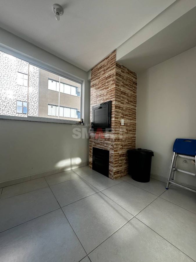 Apartamento com Elevador Semimobiliado Em Região Central com Suíte + 1 Quarto