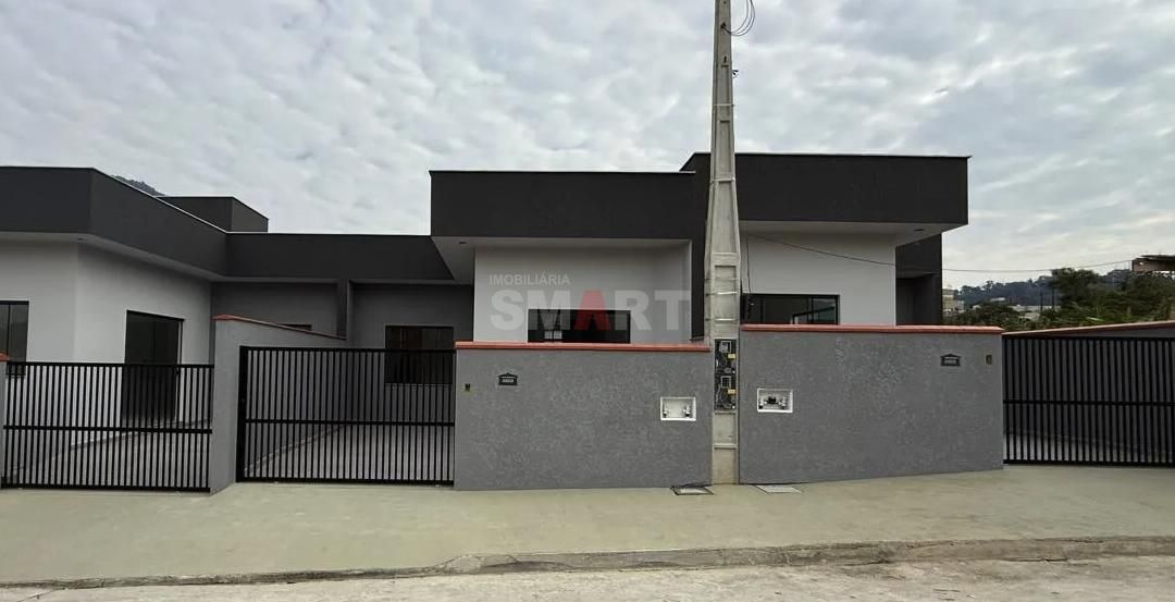 Casa Geminada 1 Suíte + 1 Quarto e Churrasqueira