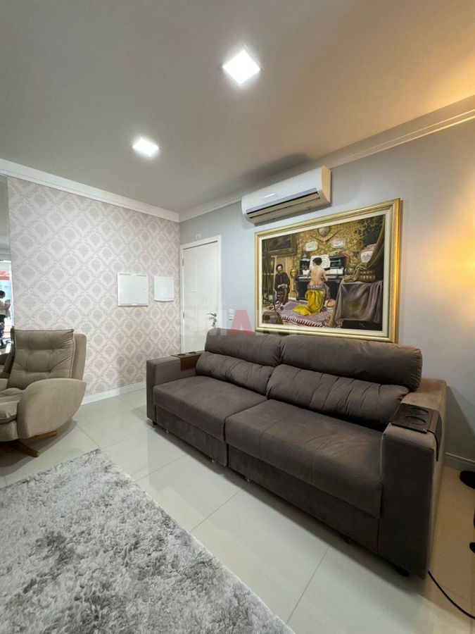 Apartamento com 1 Suíte e 1 Quarto no Bairro Jaraguá Esquerdo