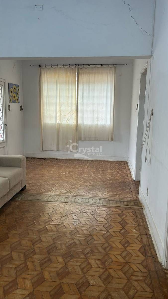 Casa com edícula e garagem para 3 carros à venda no Centro - Avaré. Foto 2