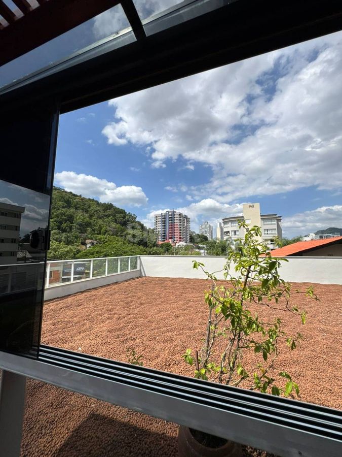 Apartamento com 1 Suíte e 1 Quarto no Bairro Jaraguá Esquerdo