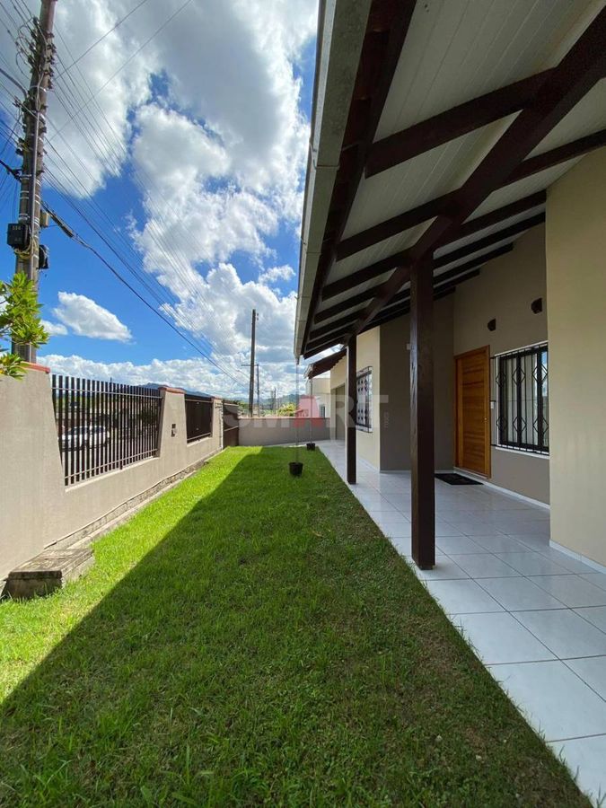 Casa à Venda no Amizade com Terreno de 396m²