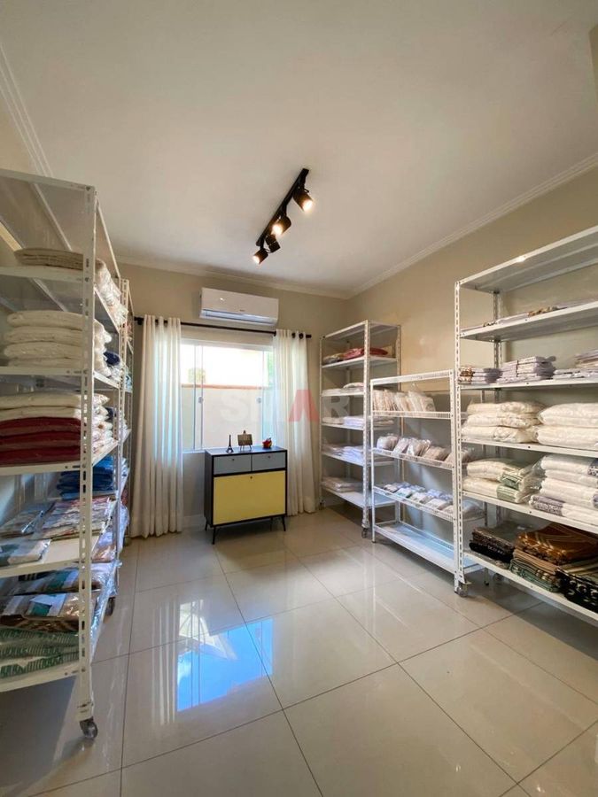 Casa à Venda no Amizade com Terreno de 396m²