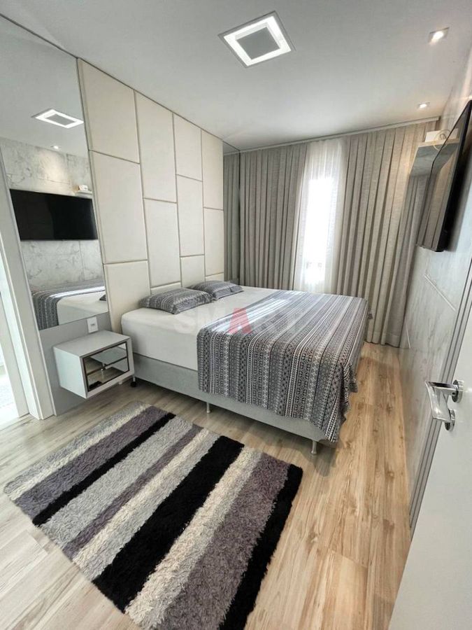 Apartamento Mobiliado com 03 Suítes à Venda no Centro