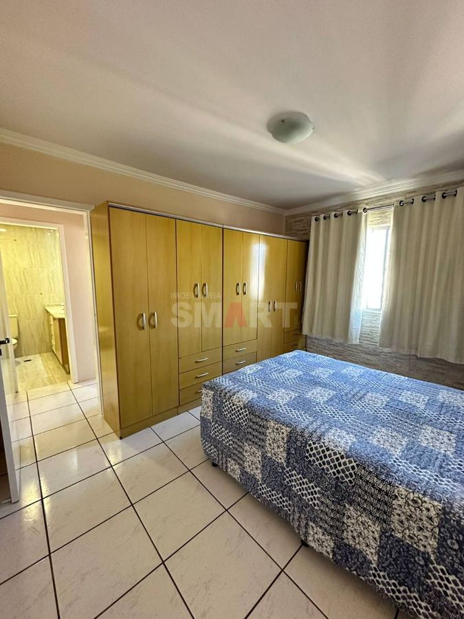Apartamento Semimobiliado com 03 Quartos no Centro