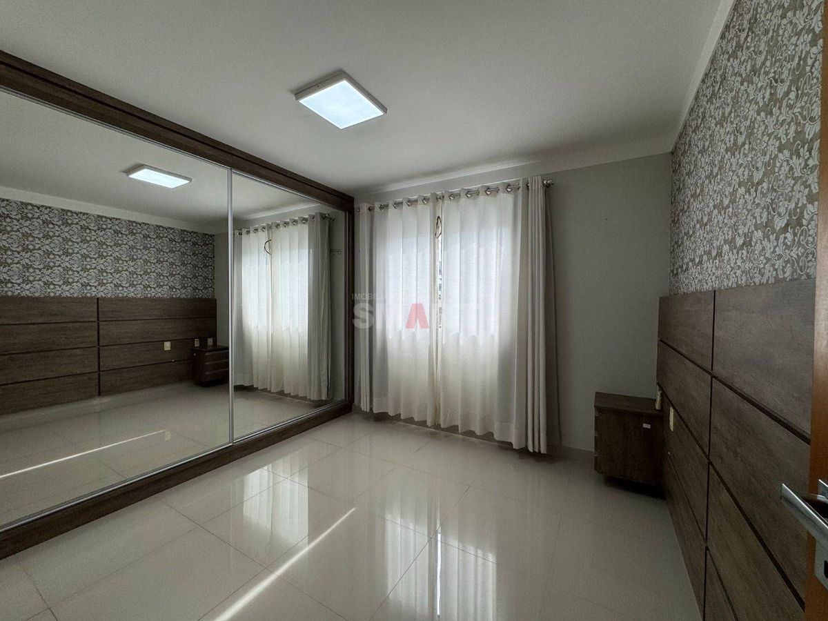 Apartamento com 1 Suíte +1 Quarto Mobiliado no Centro