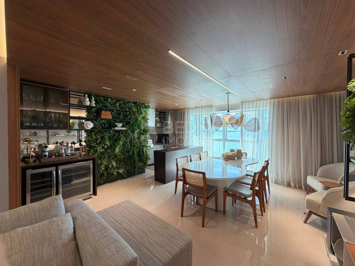 Apartamento de 4 quartos, 196m² no bairro Centro, em Balneário Camboriú | Eu Corretor