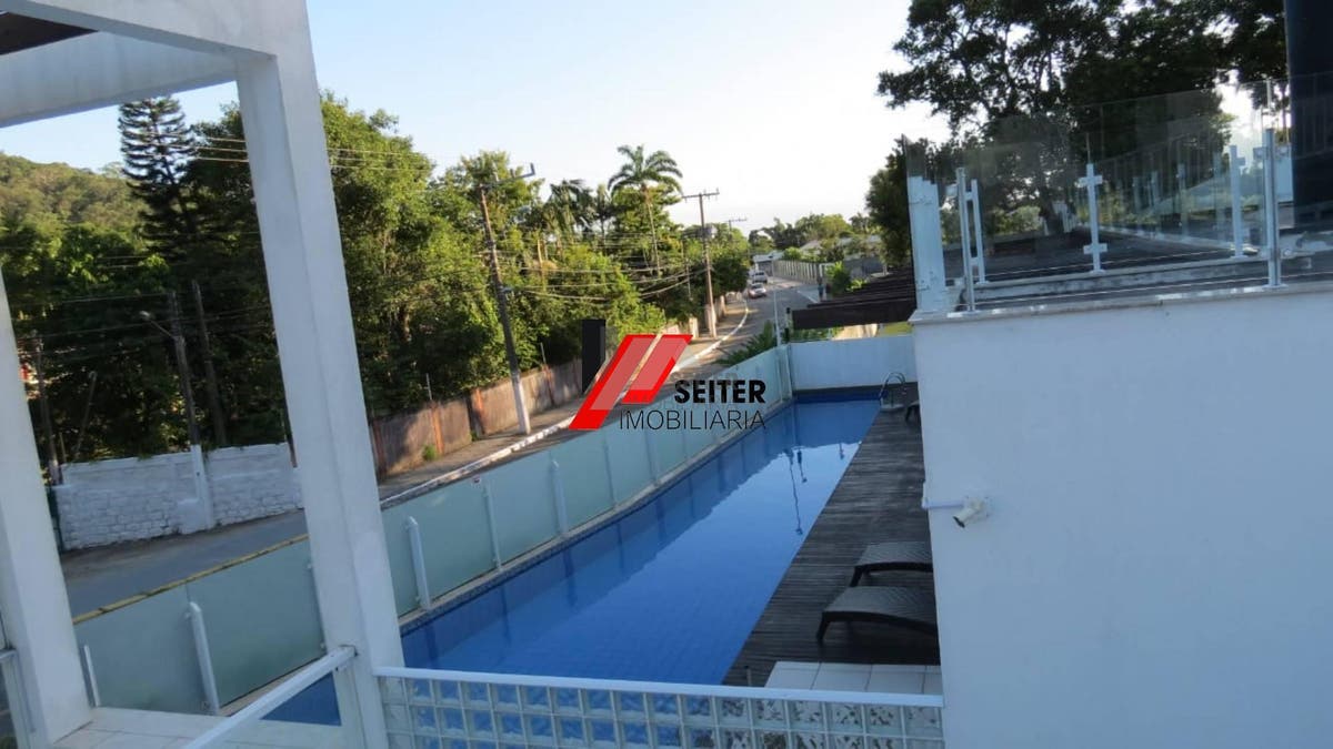 Casa com 3 quartos a venda no bairro Sambaqui em Florianópolis