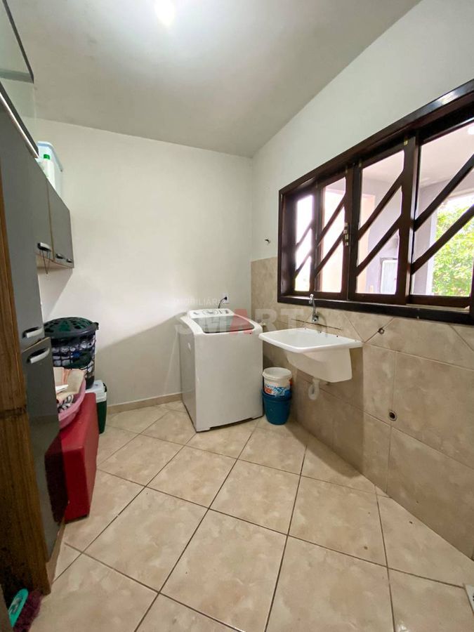 Casa Sobrado com 6 quartos no bairro Amizade