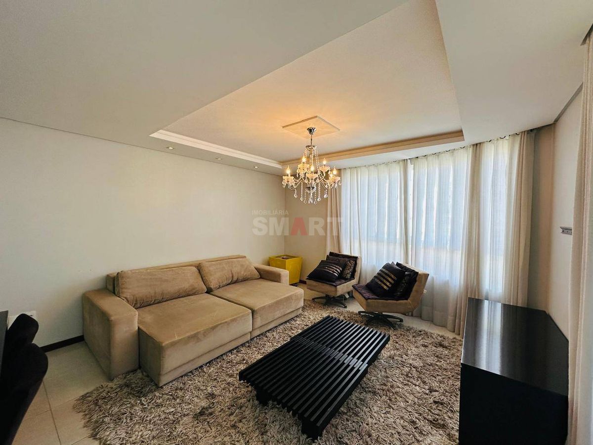 Apartamento 3 quartos (1 suíte) semimobiliado com 2 vagas de garagem e elevador