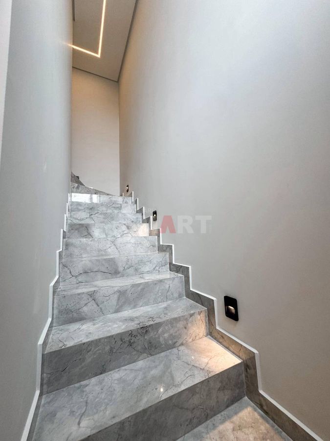Casa Geminada Suíte+ 2 Quartos com Vaga Coberta