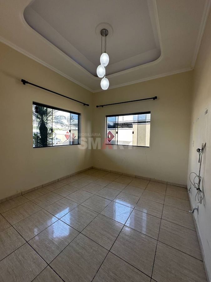Casa Semimobiliada Suíte + 02 Dormitórios em Três Rios
