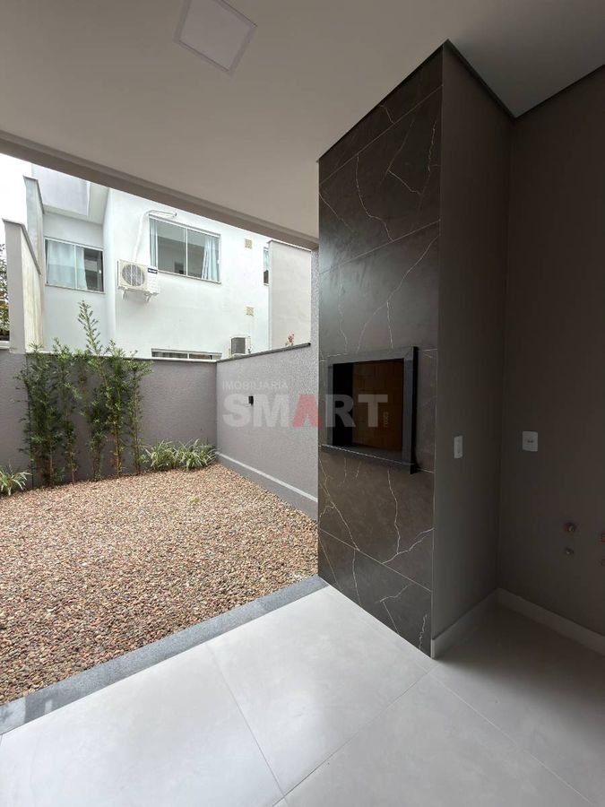 Geminado novo 1 suíte + 2 quartos em fase final de construção