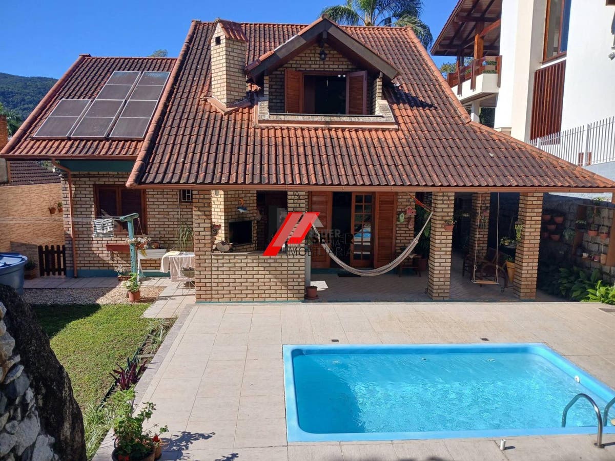 Casa a venda no João paulo próximo ao floripa shopping