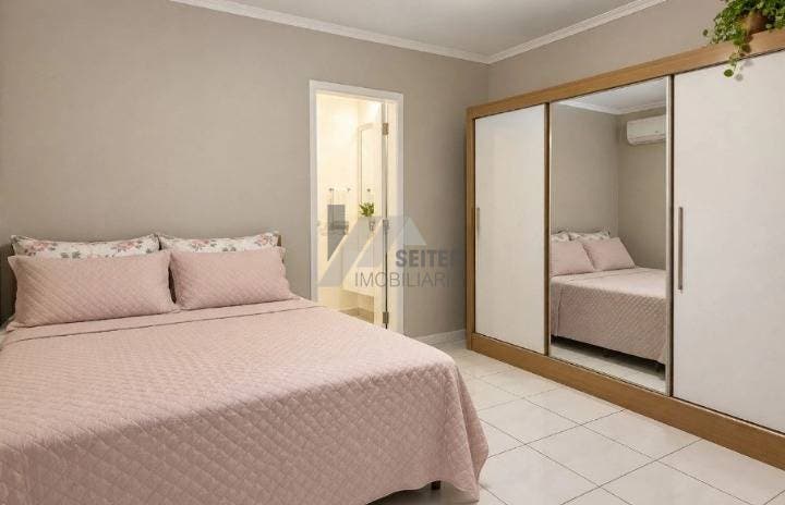 Casa 3 dormitórios a Venda em Florianópolis Itacorubi