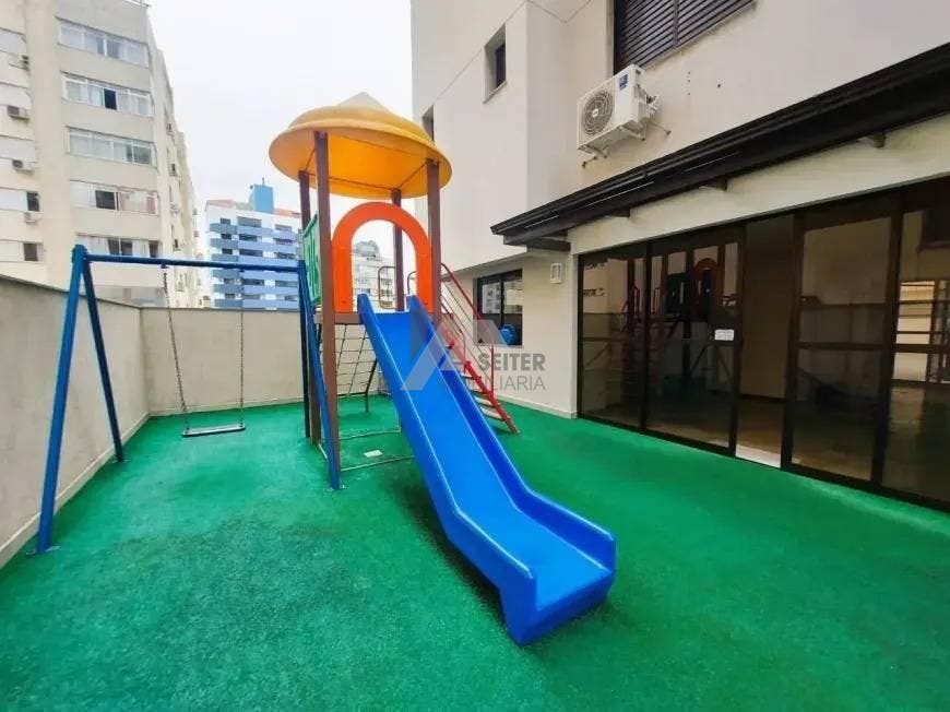 Apartamento com 3 quartos, Centro - Florianópolis