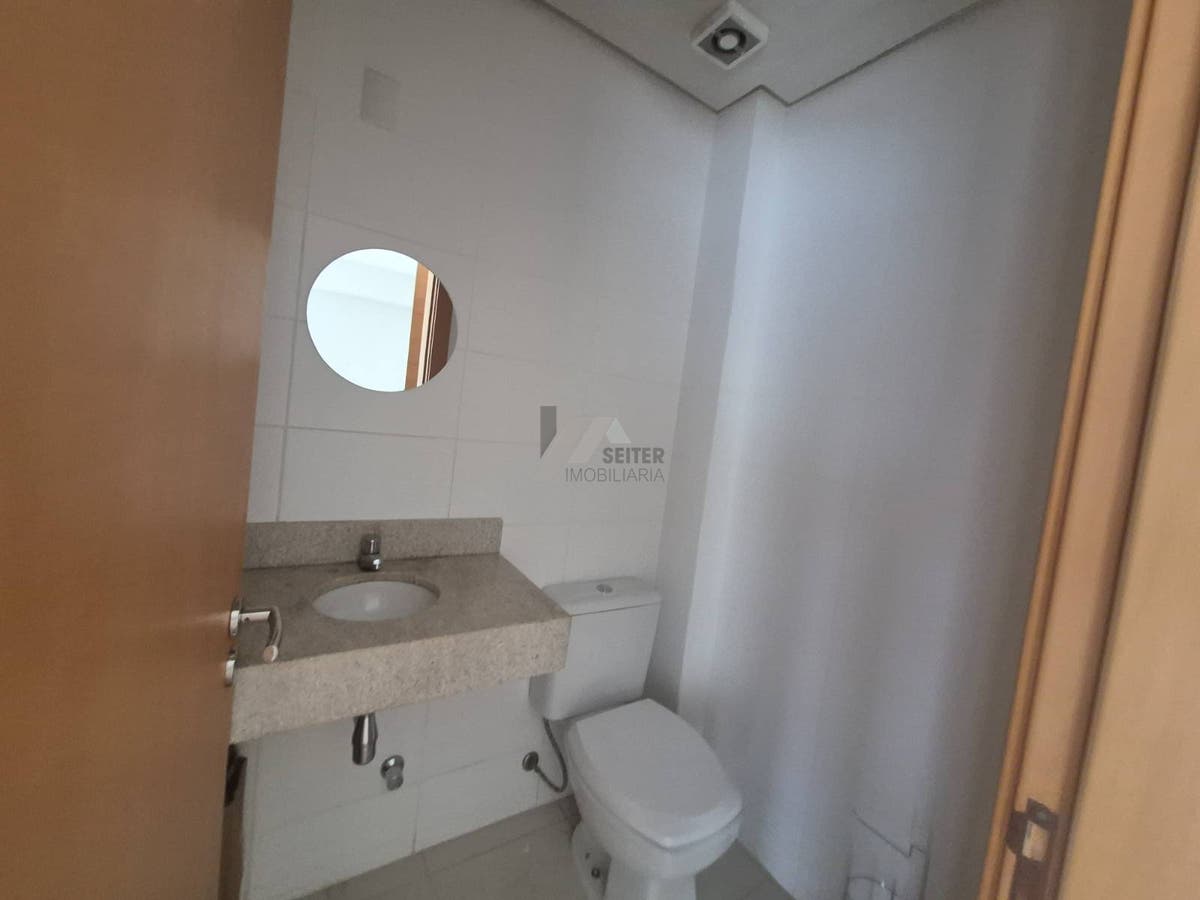 Sala comercial a venda no bairro Itacorubi com 37 m2 de área