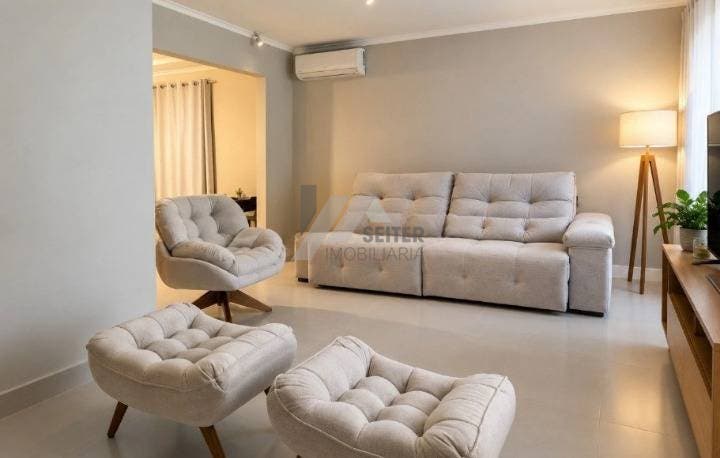 Casa 3 dormitórios a Venda em Florianópolis Itacorubi