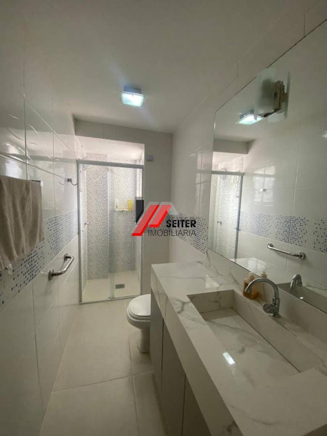 Apartamento com 3 dormitórios à venda no centro de Florianópolis