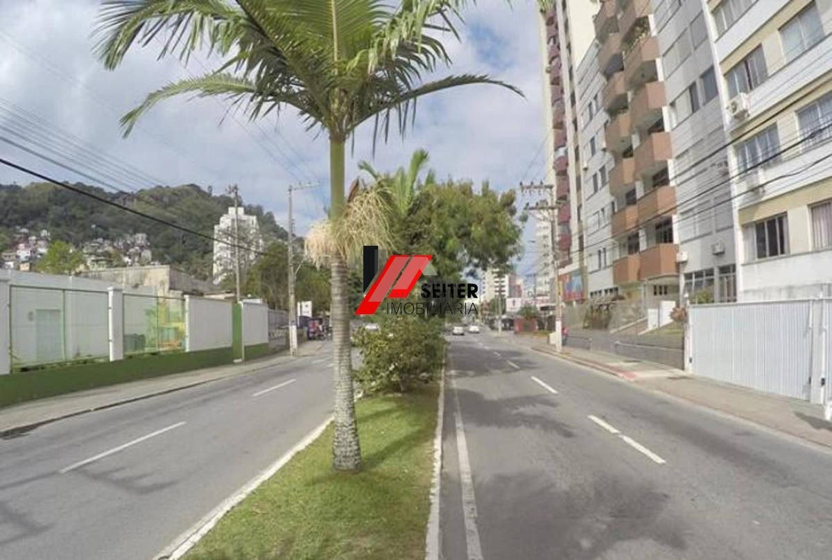 Apartamento de 3 quartos a venda na Av Mauro Ramos Centro