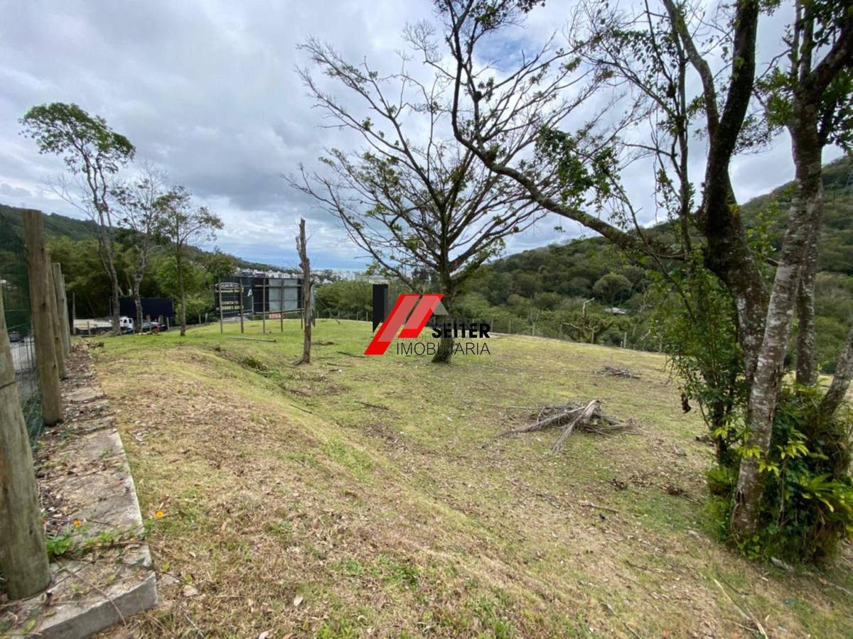 Terreno para alugar na Lagoa da Conceição em Florianópolis proximo escola sarapiquá