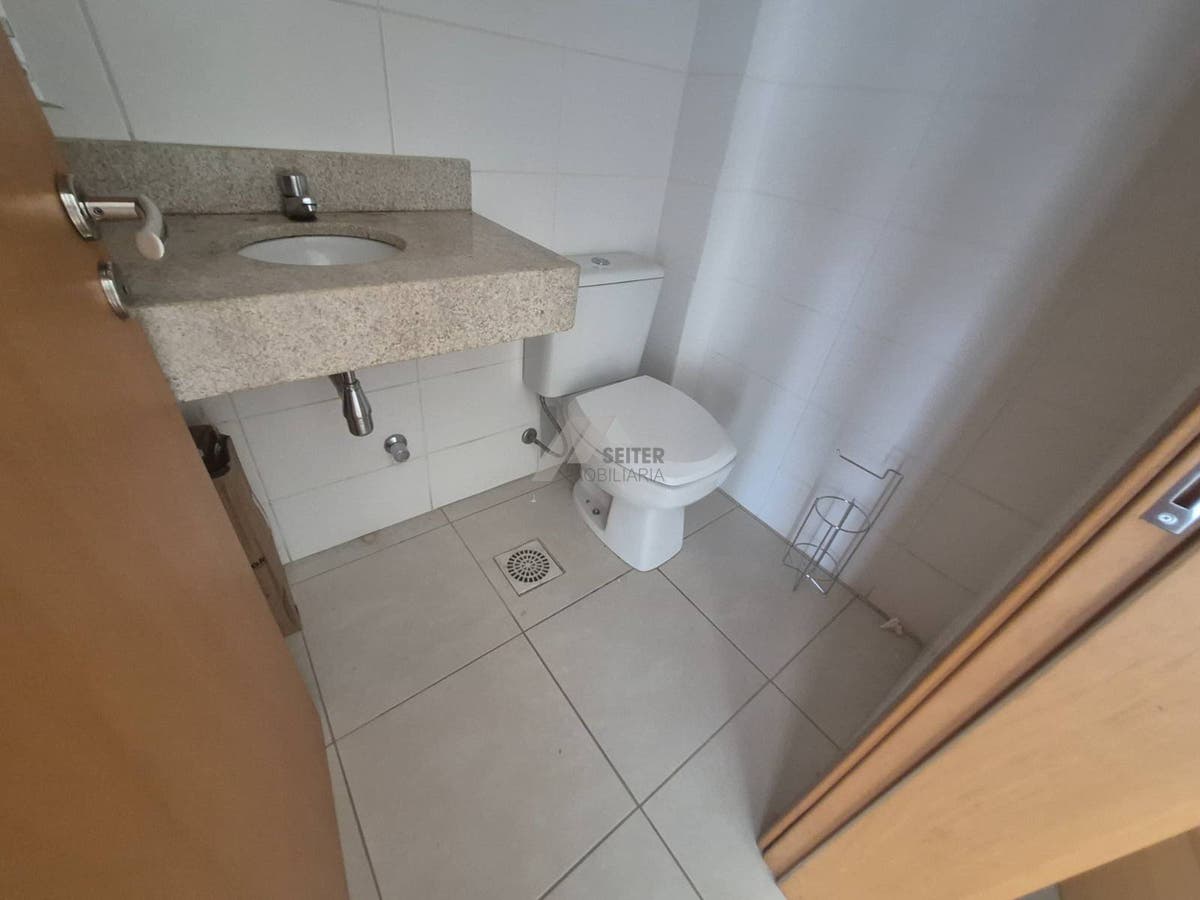 Sala comercial a venda no bairro Itacorubi com 37 m2 de área