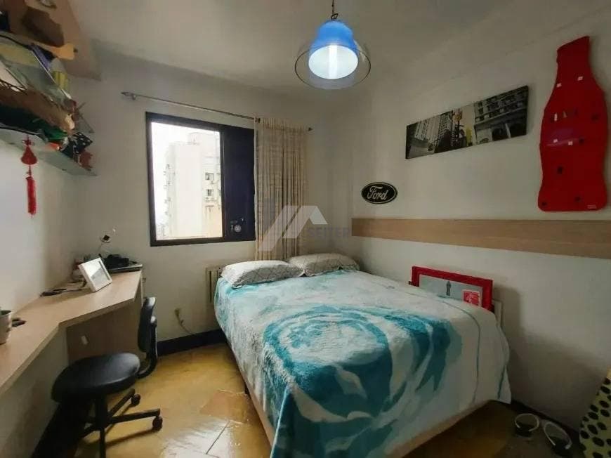 Apartamento com 3 quartos, Centro - Florianópolis