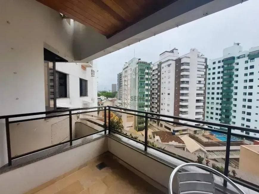 Apartamento com 3 quartos, Centro - Florianópolis