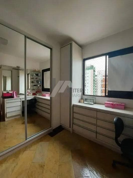 Apartamento com 3 quartos, Centro - Florianópolis