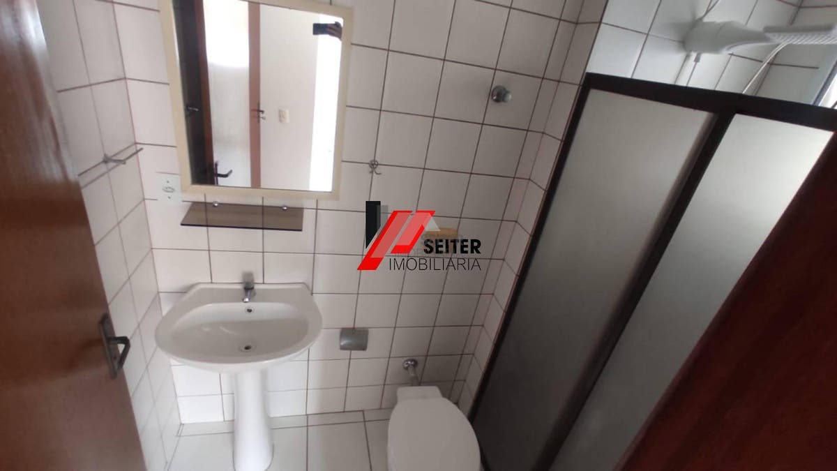 Apartamento 2 suites para aluguel no centro proximo Hercilio Luz